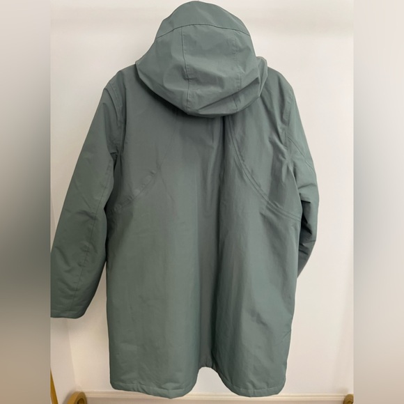 Lands End 3 in 1 jacket.Waterproof outer layer w/ removable puffer. NWT. Pet. XL - Picture 2 of 12